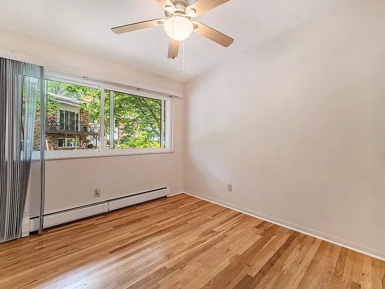 522 Ventura Ct — Photo 17