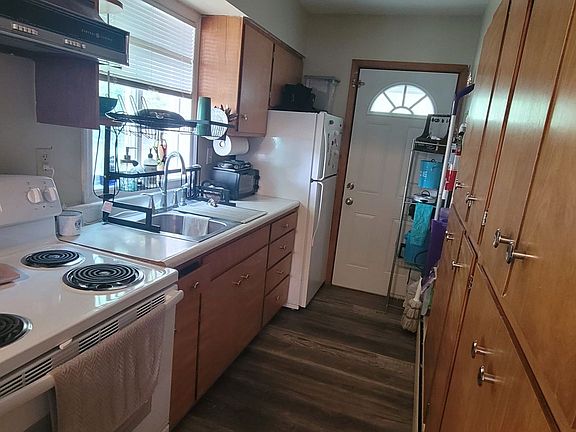 5th image of 1223 4th St SE APT C