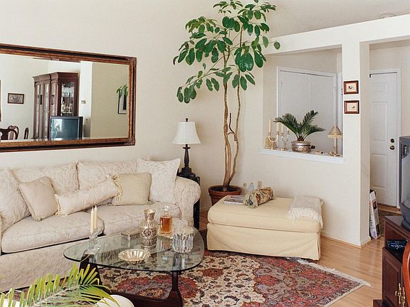 5th image of 3430 Lakeside View Dr #10