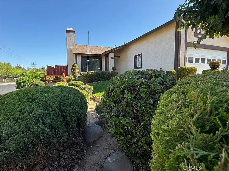 16893 Glennaire Ave — Photo 3