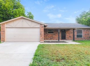 808 Judith St, Burleson, TX 76028