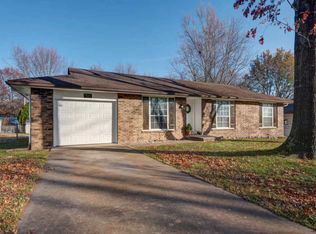 1105 E Wildwood St, Republic, MO 65738