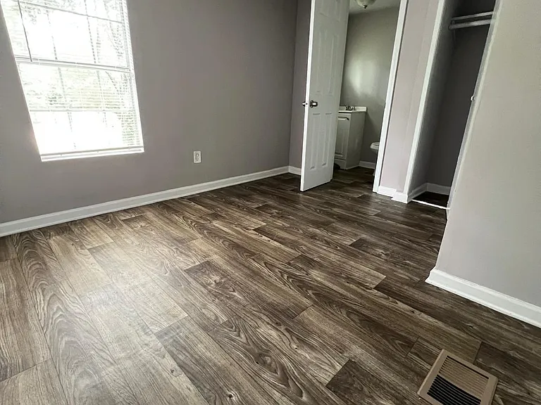 30 Winston Way — Photo 18