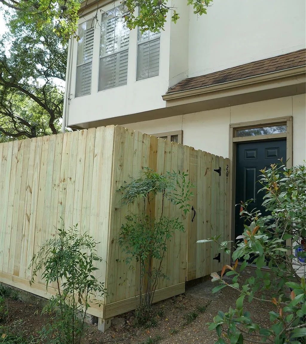 1 bed, 1.5 bath, 1000 sqft, $1,425 — Photo 1