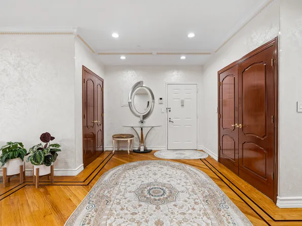 99-31 66th Avenue 7B image 3 of 15