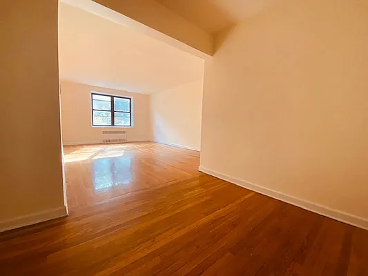 Rented by Silverstein Collection LLC  | media 1