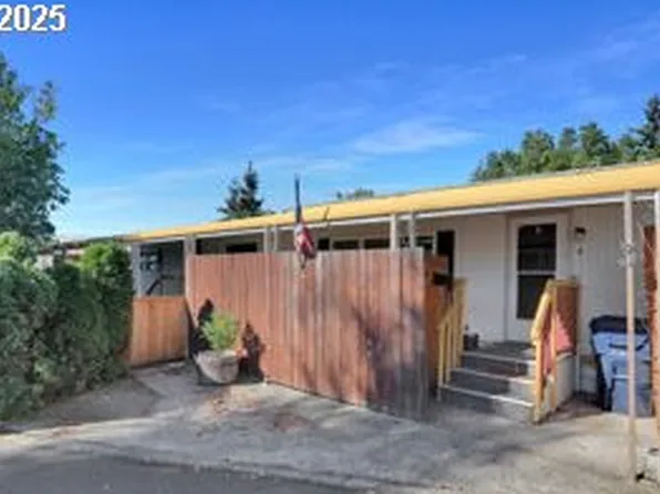 157 12th St Space 3, Springfield, OR 97477