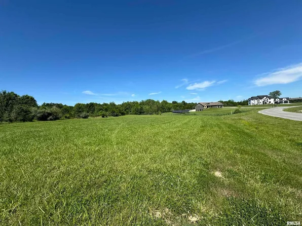 6293 Lakeview Dr, Carterville, IL 62918