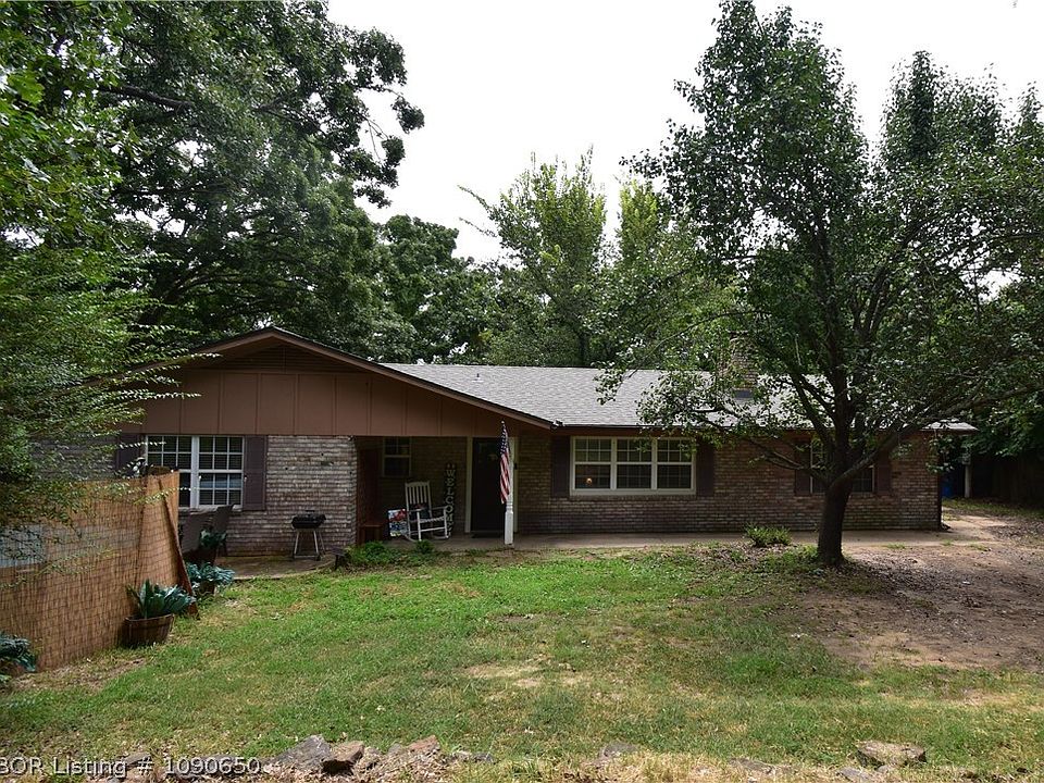 1st image of 3018 Bluff Drive Pl