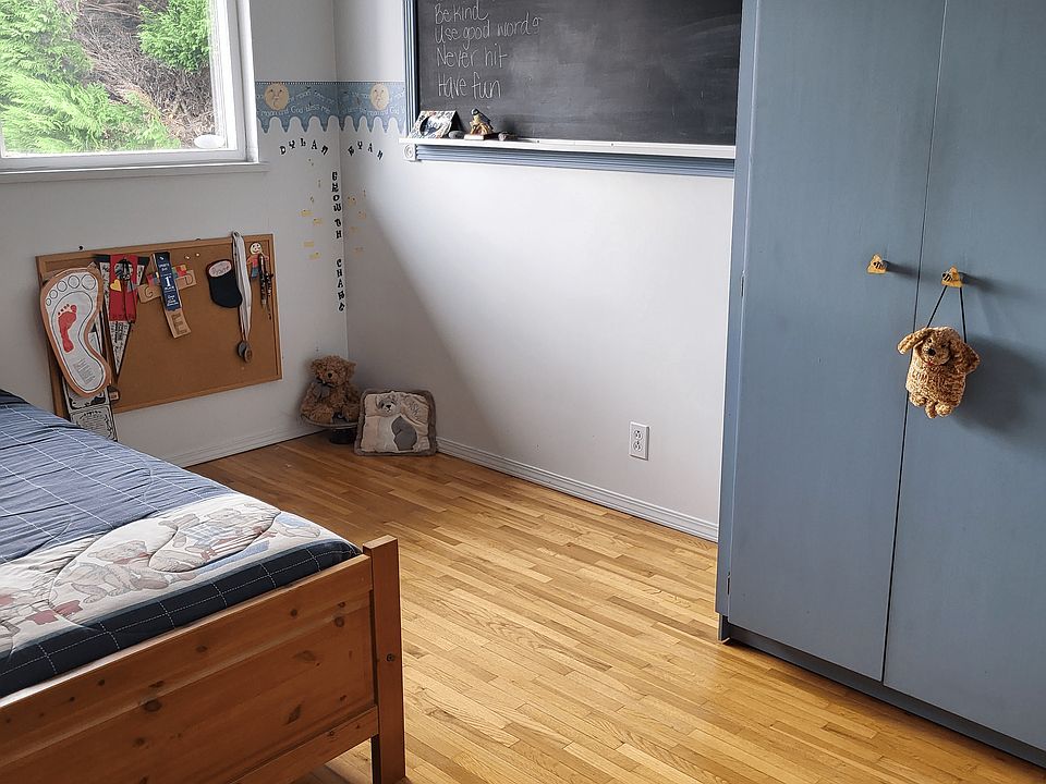 Bedroom A: $1,180 Private room and Shared bathroom (Double Bed)