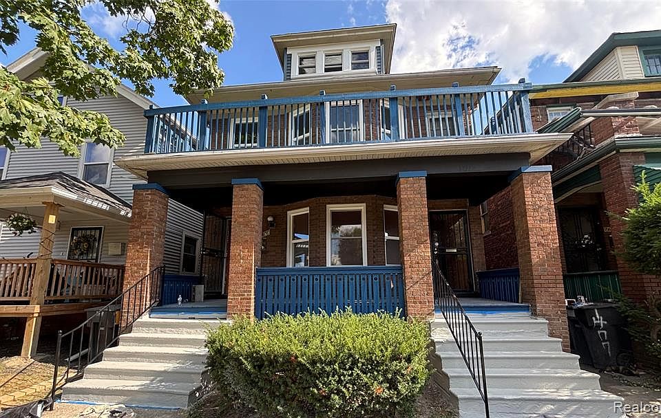 1st image of 1475 W Euclid St