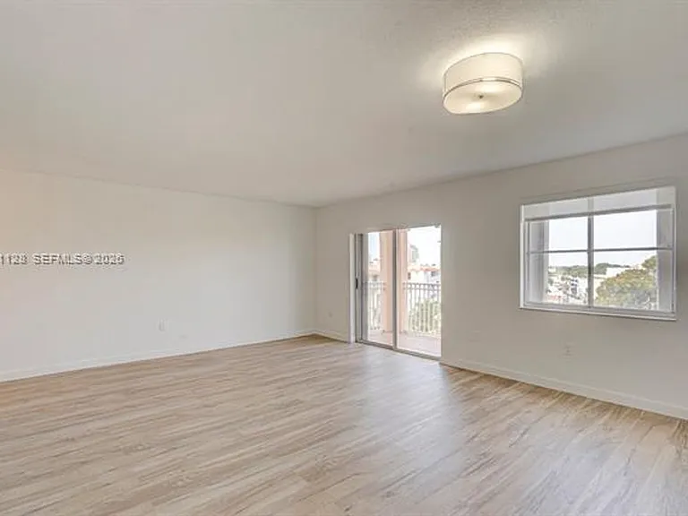 1 Alhambra Cir #601 — Photo 19