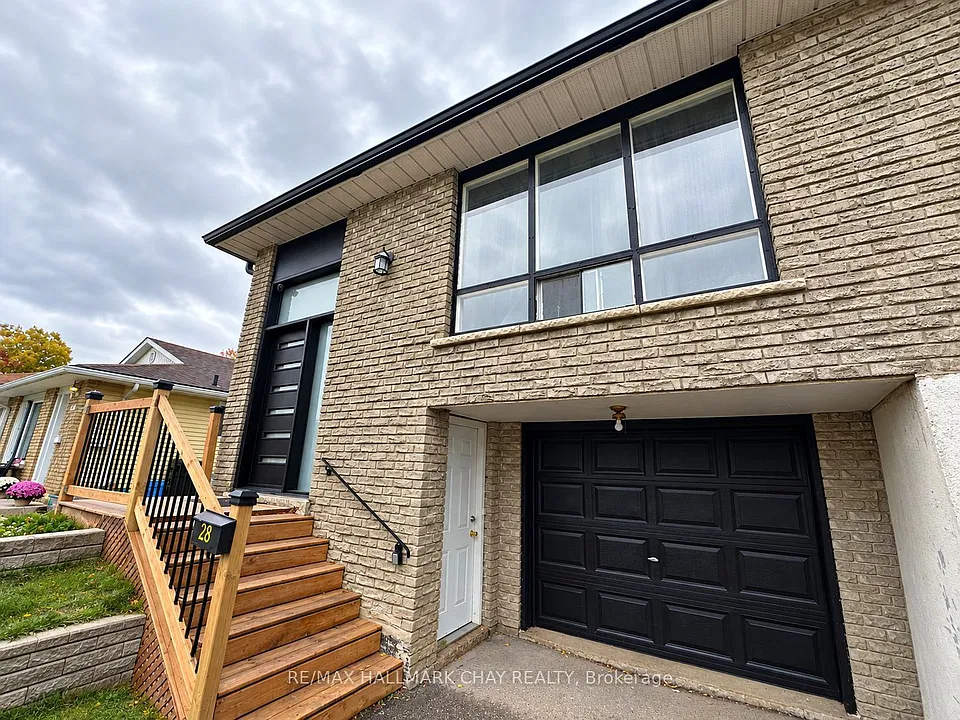 28 Carlton Rd #LOWER