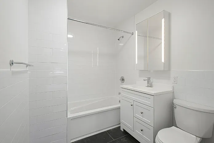 773 Hart Street — Photo 3
