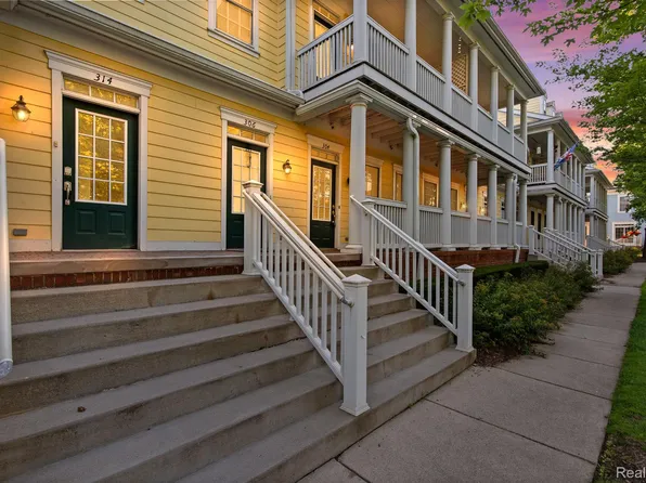 304 Constitution St, Canton, MI 48188