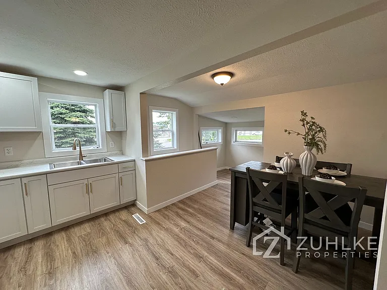 3402 13th St — Photo 3