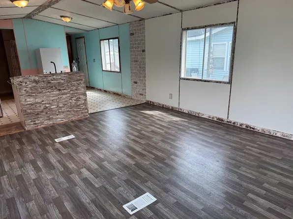 2017 Shirewood Dr #176, Utica, MI 48317