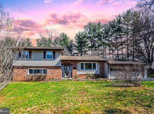 12402 Hill Ct, Mount Airy, MD 21771