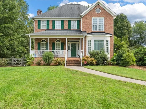 5245 Bridge Pointe Dr, Clemmons, NC 27012