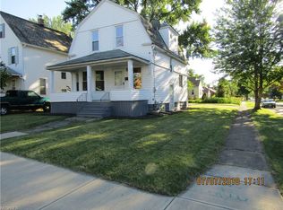 132 Harwood St, Elyria, OH 44035