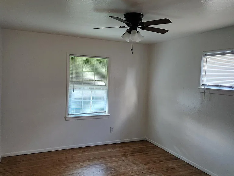 1796 Skyline Dr — Photo 22