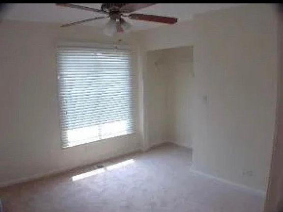 4th image of 225 Applewood Ln