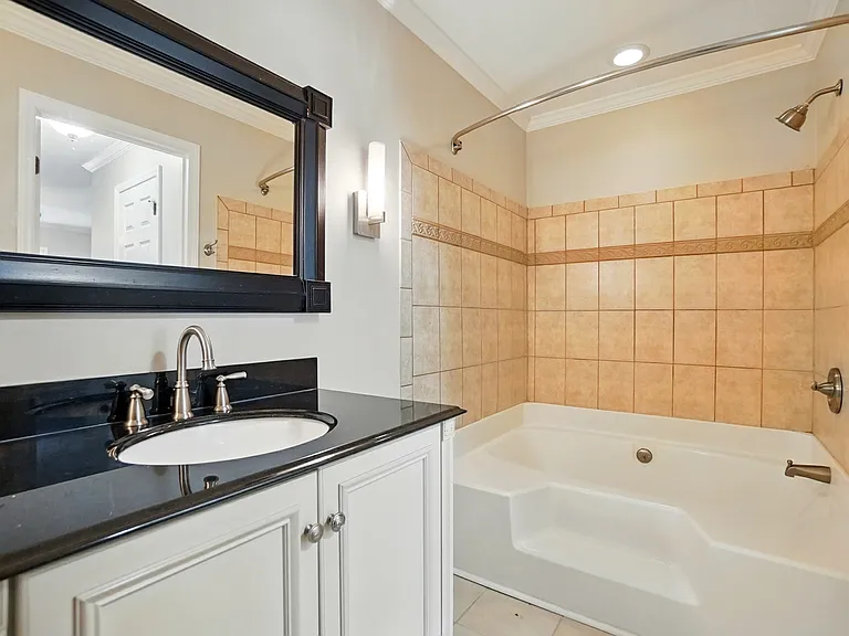 5007 Sharon Rd #R — Photo 32