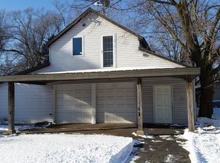 211 Pine St, Waupaca, WI 54981