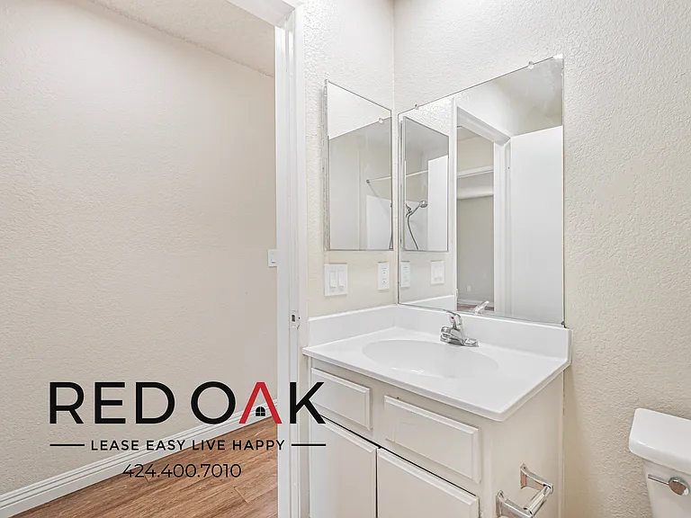 10346 Commerce Ave #7 — Photo 13