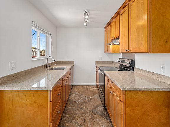 4th image of 609 Burnett Ave APT 18