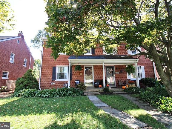4th image of 932 Pleasure Rd