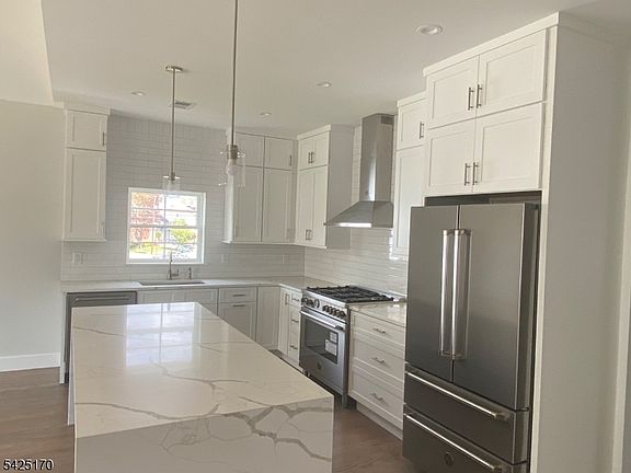 2nd image of 402 Rutgers Ave