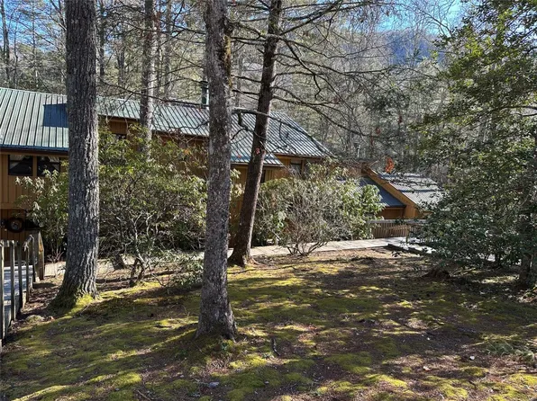 63 Chatterbox Way #D, Sapphire, NC 28774