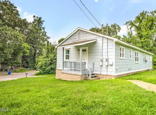 100 Waltham Ln, Oak Ridge, TN 37830