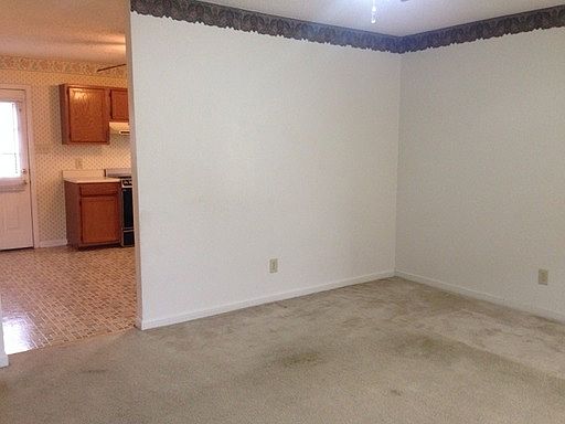 4th image of 815 Vance St