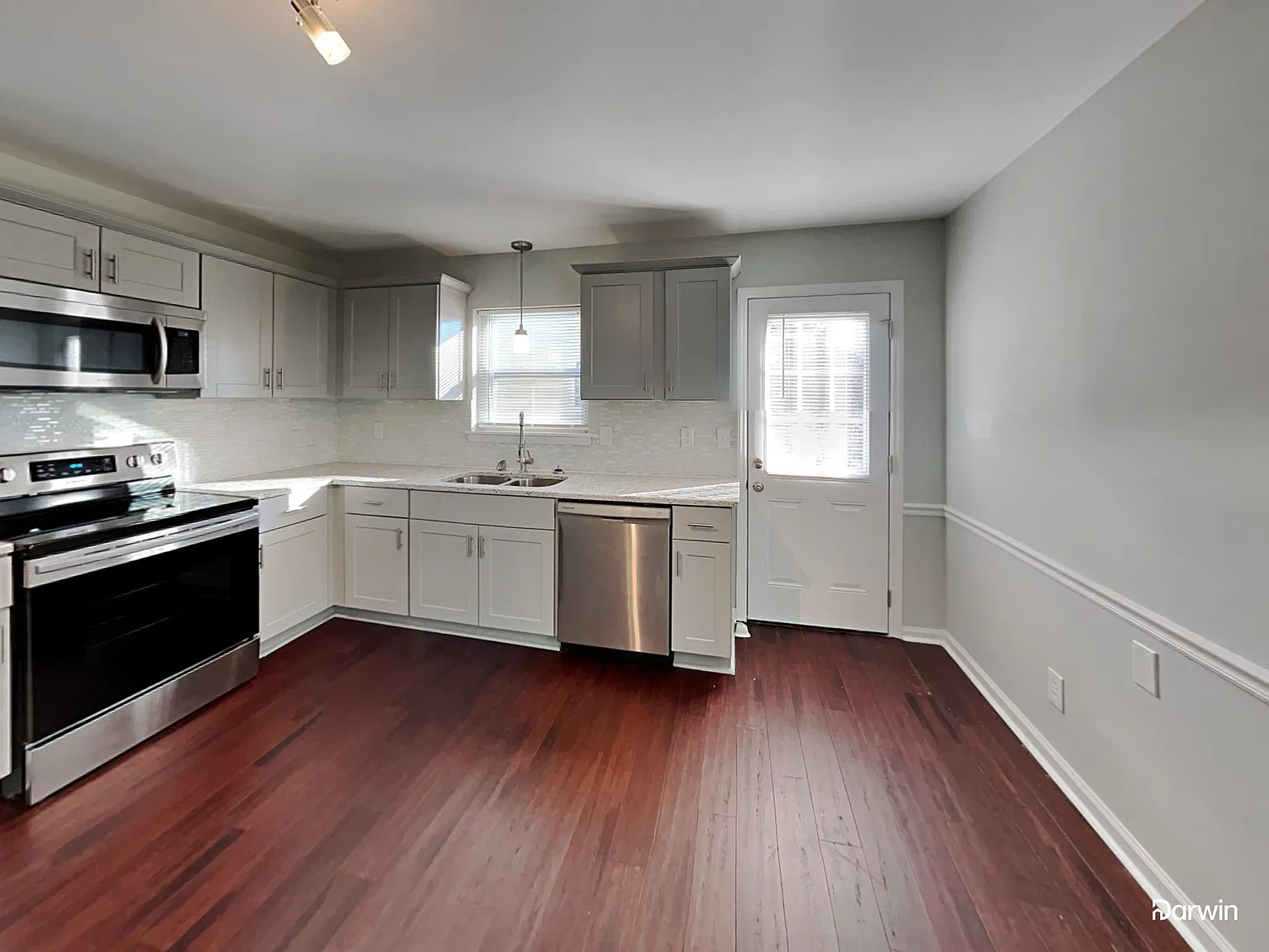 4 bed, 1.0 bath, 1176 sqft, $1,840 — Photo 3