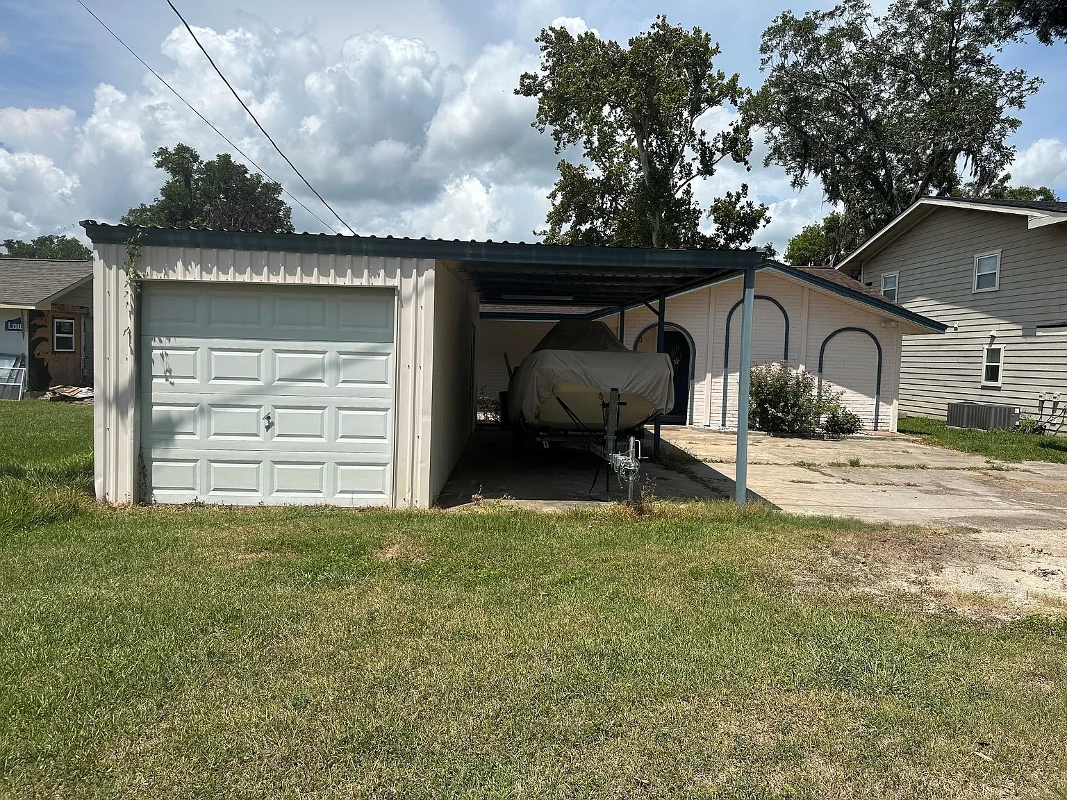 3 bed, 2.0 bath, 1687 sqft, $2,400 — Photo 1