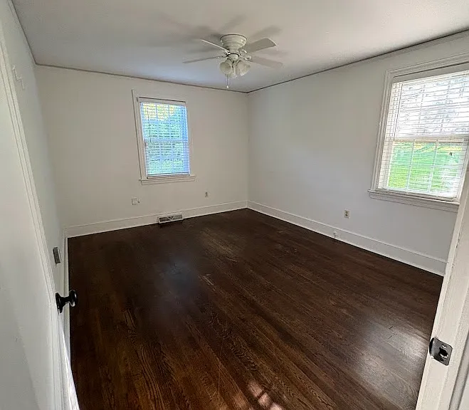 37 Holmes Dr — Photo 16
