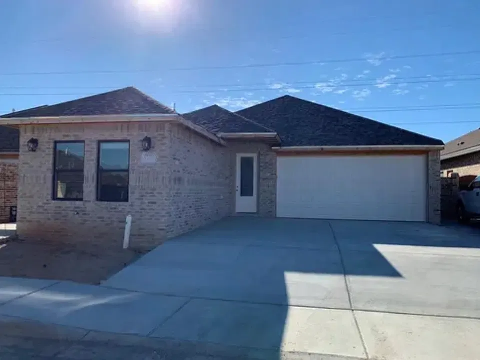 5307 Bella Pl