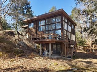 100 Thankful Stow Rd, Guilford, CT 06437