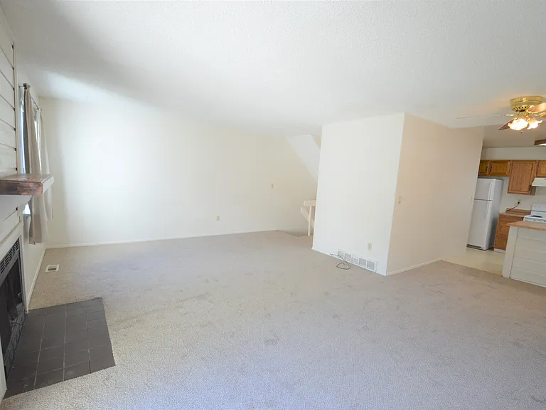 2027 Gyros Cir — Photo 7