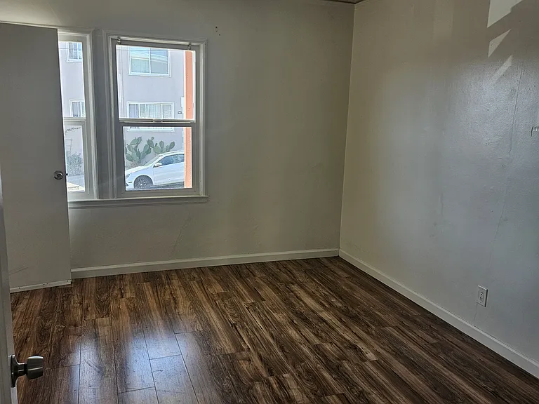 316 Locust Ave — Photo 3