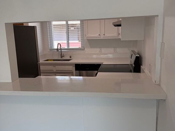 4th image of 680 Chorro St APT 22