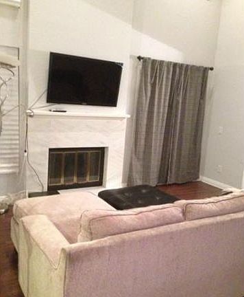 2nd image of 1490 Westcastle