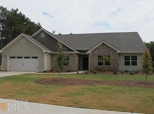 48 Storey Meadows Dr, Jefferson, GA 30549