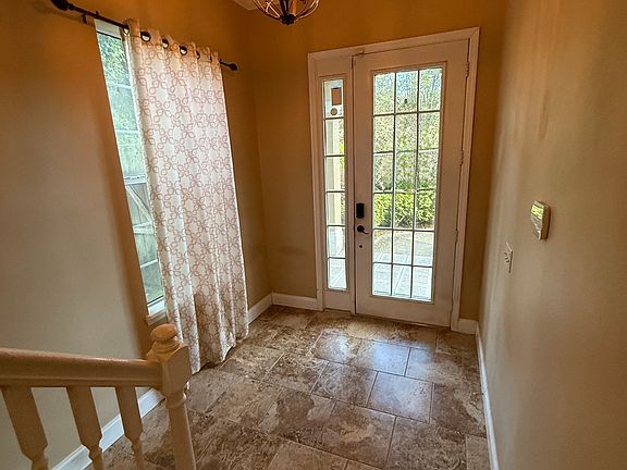 5th image of 2708 E Church St #2708