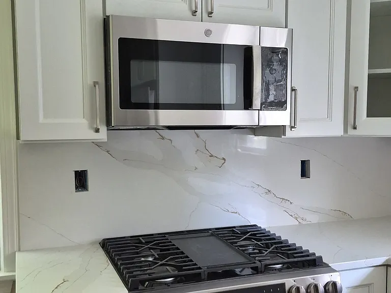 70 E 6th St — Photo 12