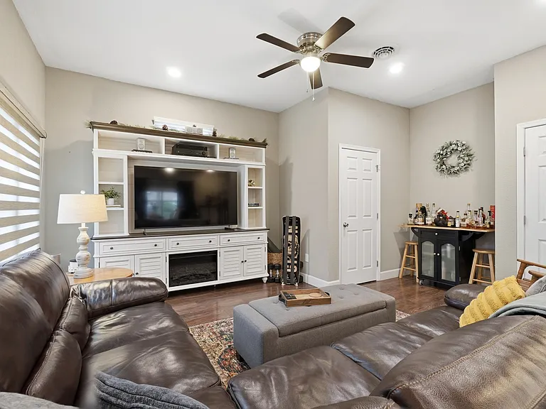 Family Room/Den