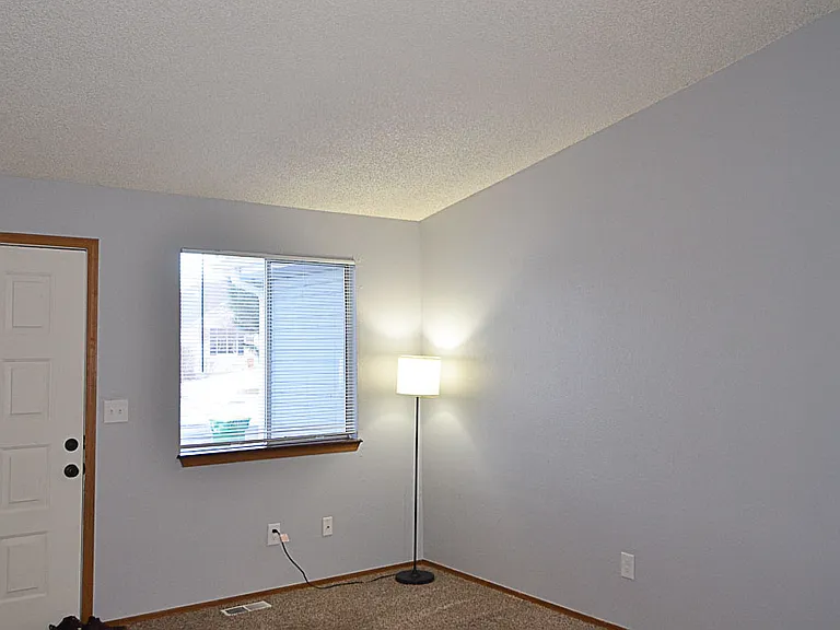 4902 S Rifle Ct — Photo 3