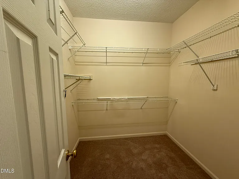 110 Palmer Meadow Ct — Photo 13